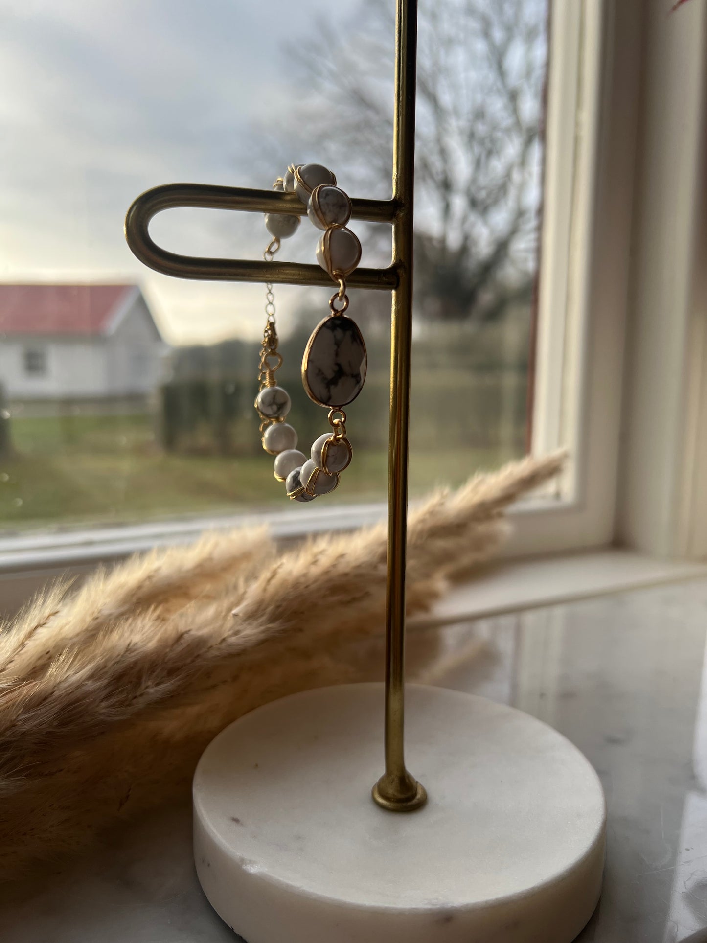 Stelt armband - Howlite