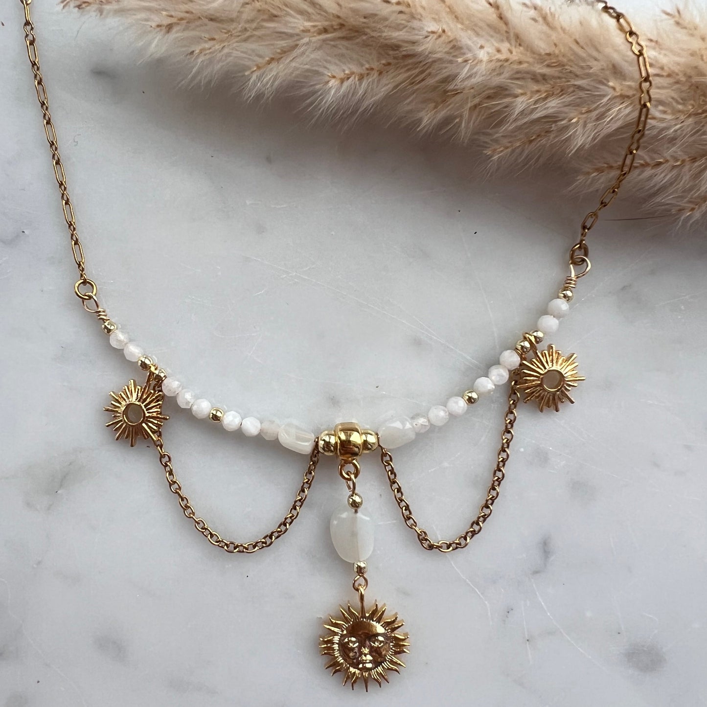 Sun and moonstone - Halsband