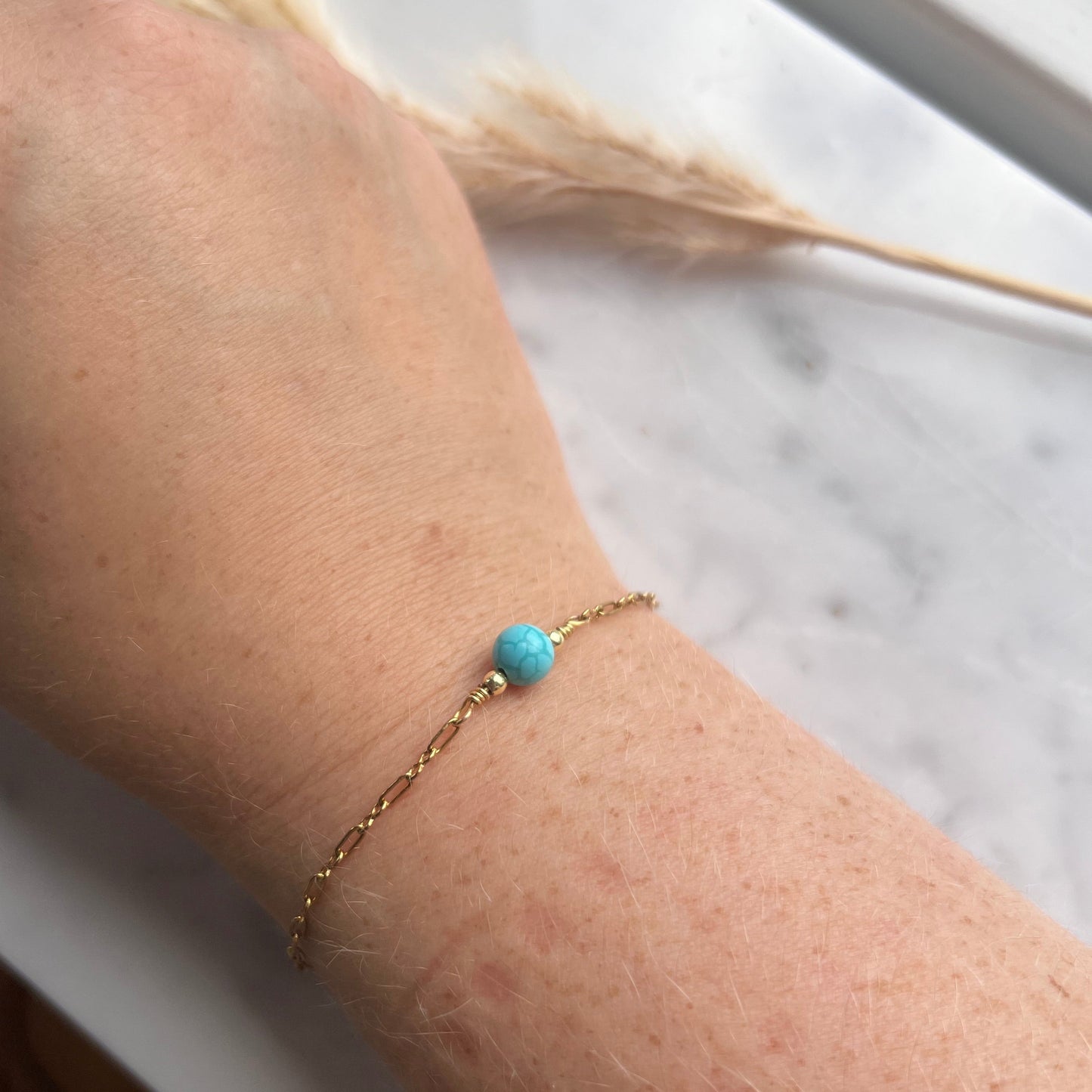 Nätt armband med din månadssten