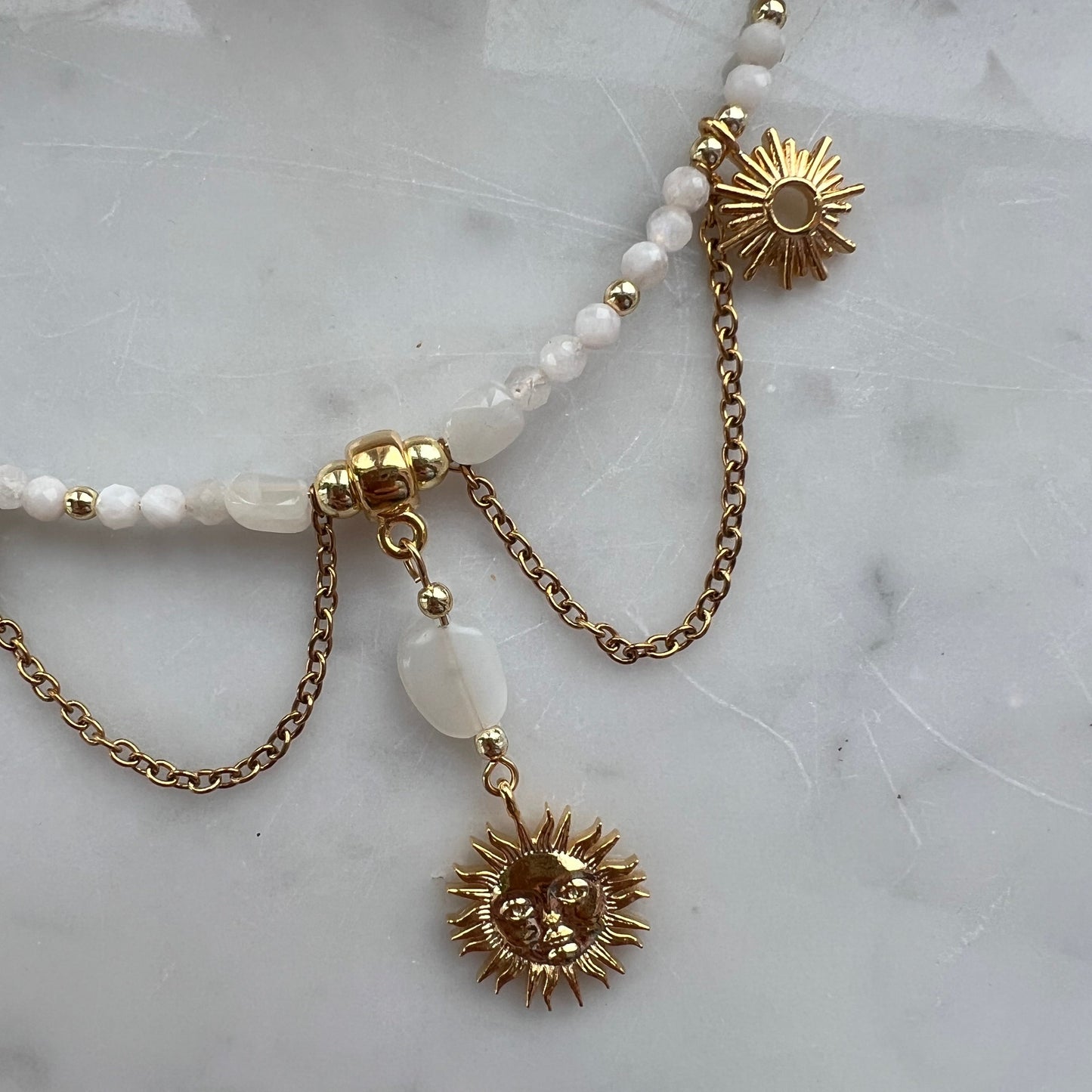 Sun and moonstone - Halsband