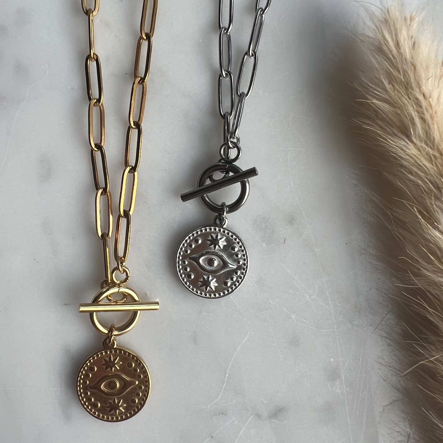 Onda ögat - Halsband